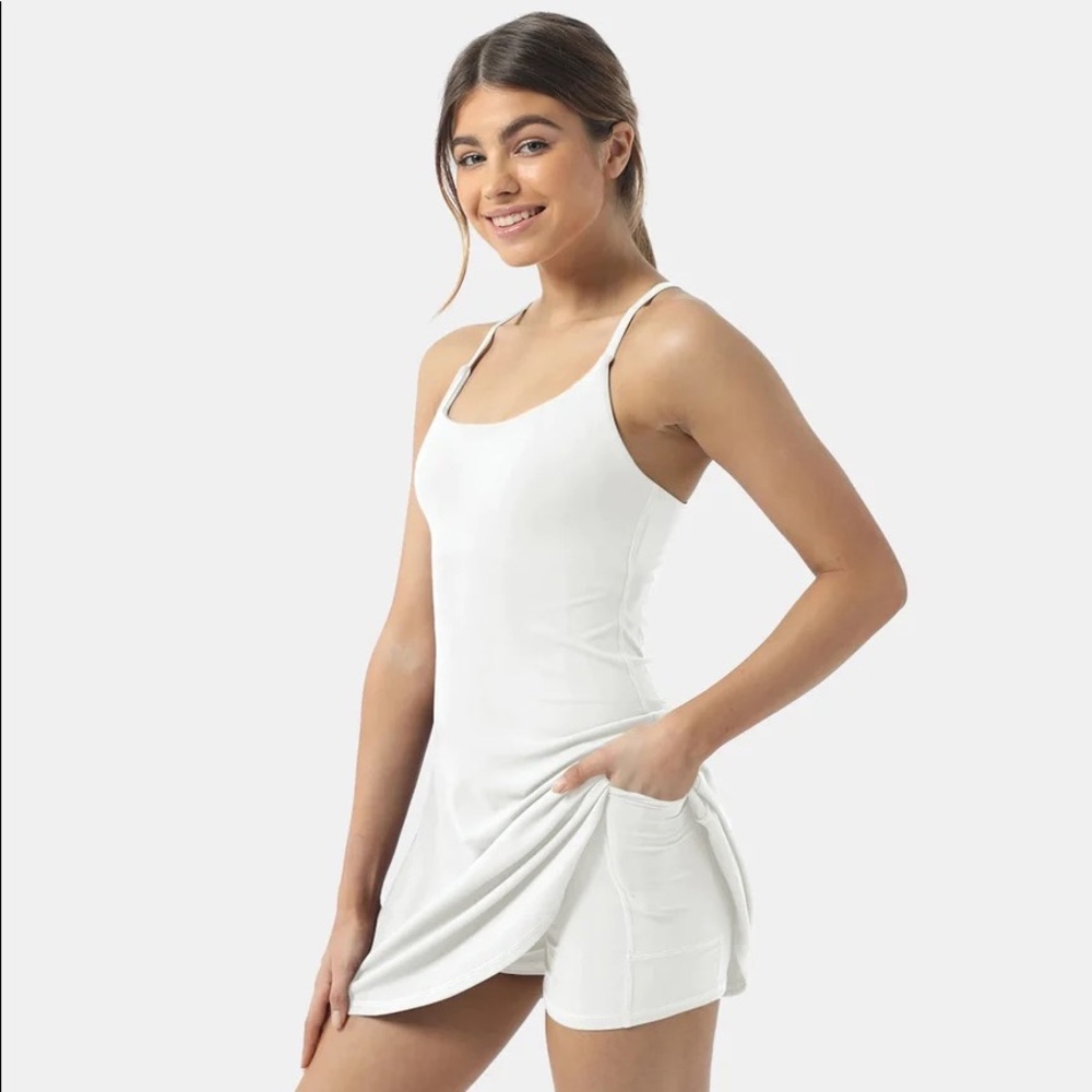 Hamada Everyday Cloudful 2-1 Flare Activity Dress